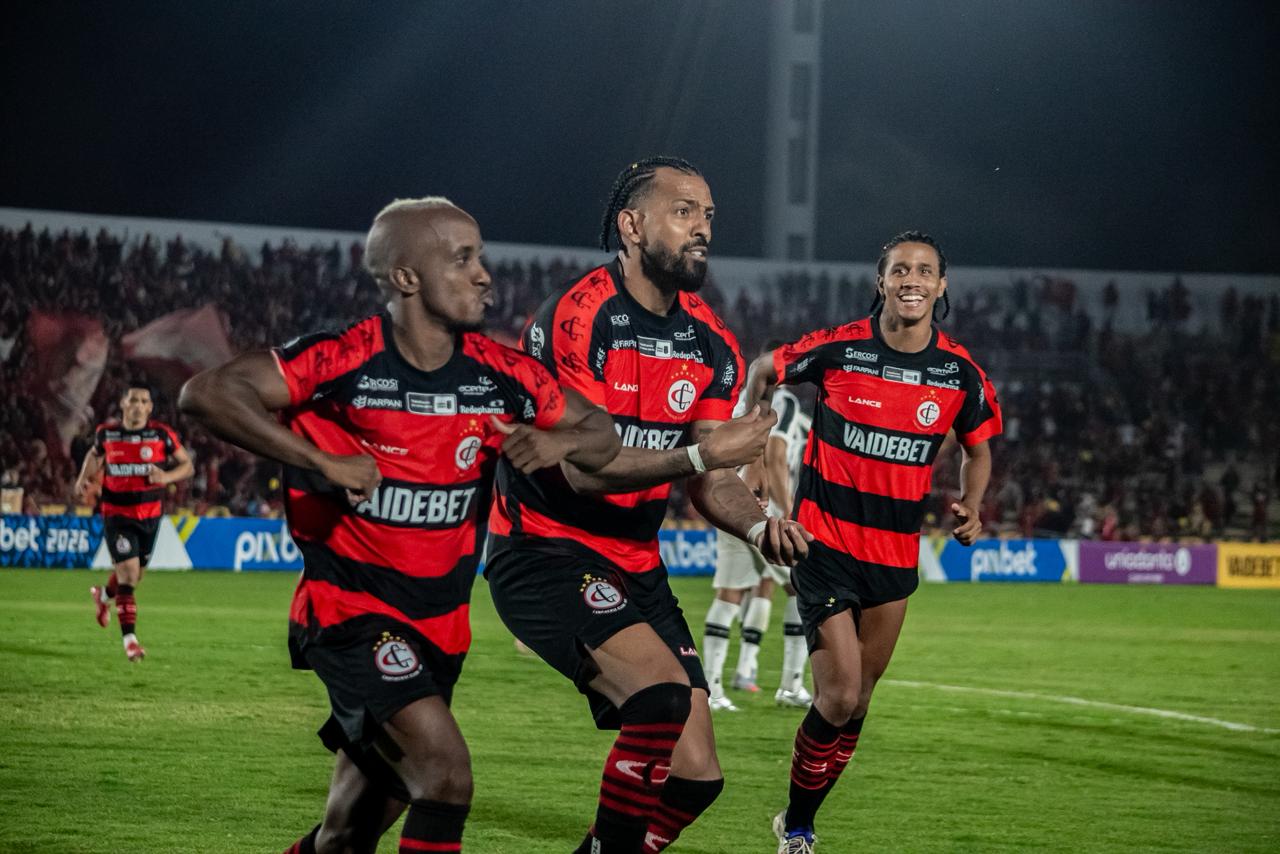 CAMPINENSE VENCE O CLÁSSICO DOS MAIORAIS E ASSUME A VICE-LIDERANÇA DO PARAIBANO 2026